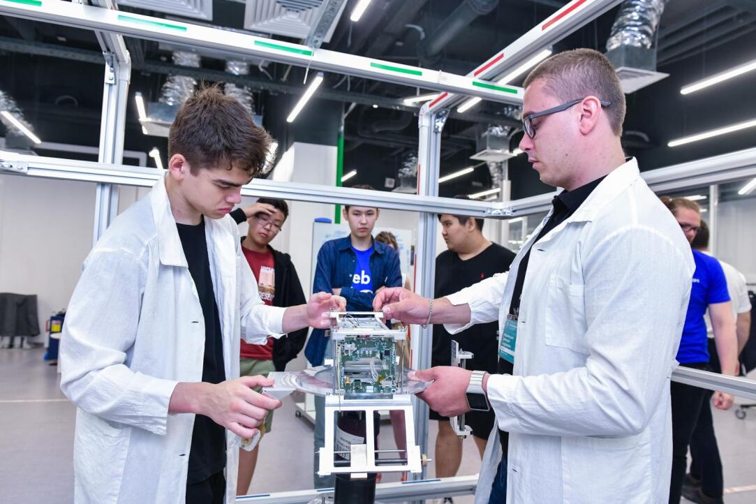 ‘We Demonstrated That HSE University Can Not Only Build a Satellite, but Maintain Its Operation’ Illustration for news: ‘We Demonstrated That HSE University Can Not Only Build a Satellite, but Maintain Its Operation’